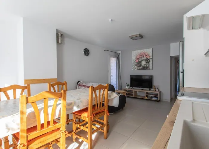 Le Belier 2Nd Etage Avec Balcon Au Centre Ville D\'Embrun Climatise