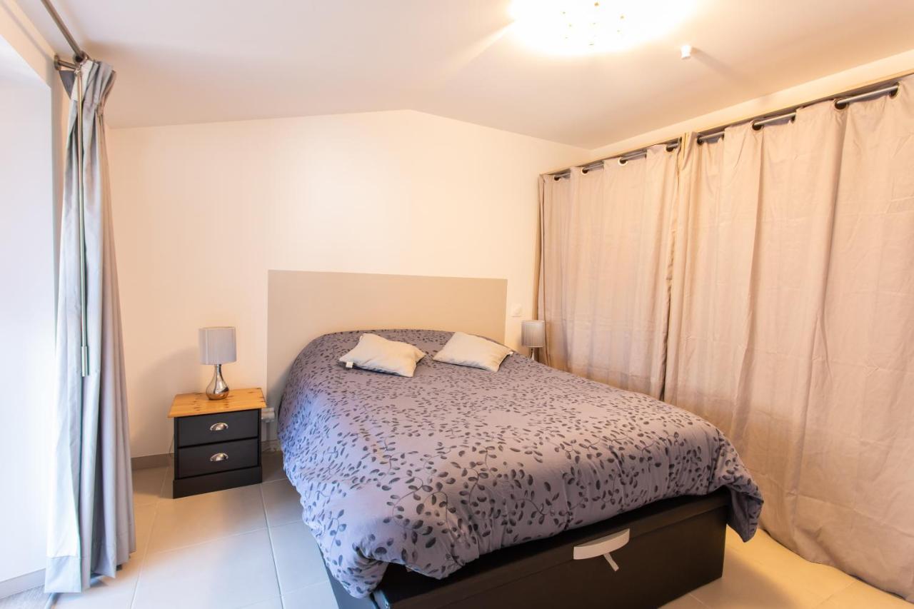 Le Belier 2nd Etage Avec Balcon Au Centre D'embrun Climatise Embrun